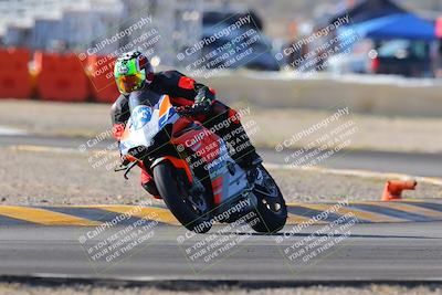 media/Dec-18-2022-SoCal Trackdays (Sun) [[8099a50955]]/Turn 2 (950am)/